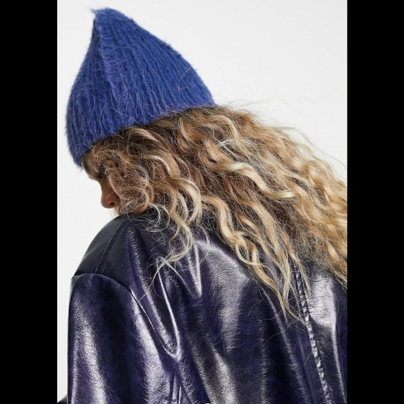 NWT WEEKDAY KNITTED BEANIE O/S - Picture 3 of 4